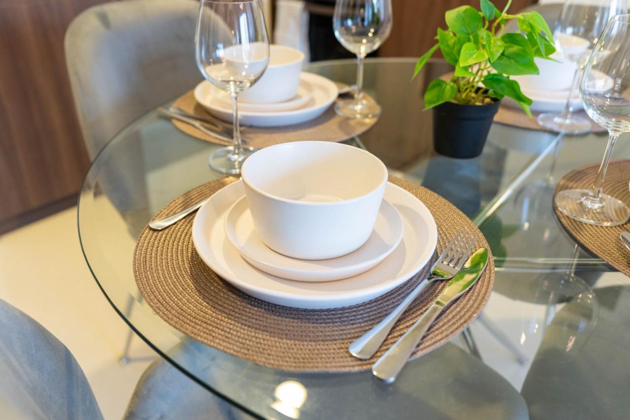 Delightful 2Br Apartment At Reva Residences Dubai Luaran gambar