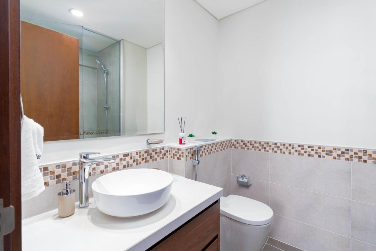 Delightful 2Br Apartment At Reva Residences Dubai Luaran gambar