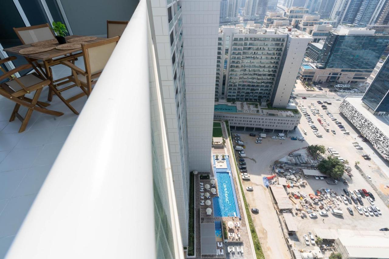 Delightful 2Br Apartment At Reva Residences Dubai Luaran gambar